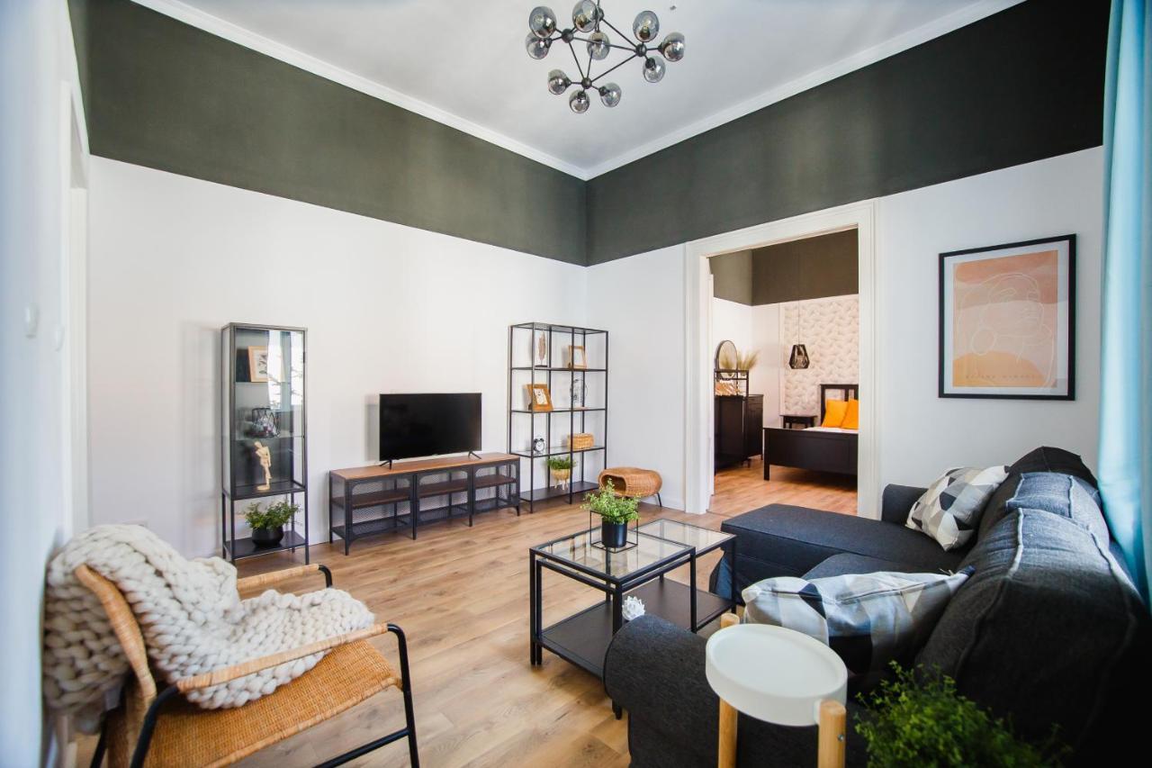 Super Central Spacious Apartment Oradea Zewnętrze zdjęcie