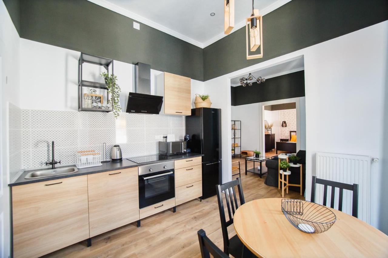 Super Central Spacious Apartment Oradea Zewnętrze zdjęcie