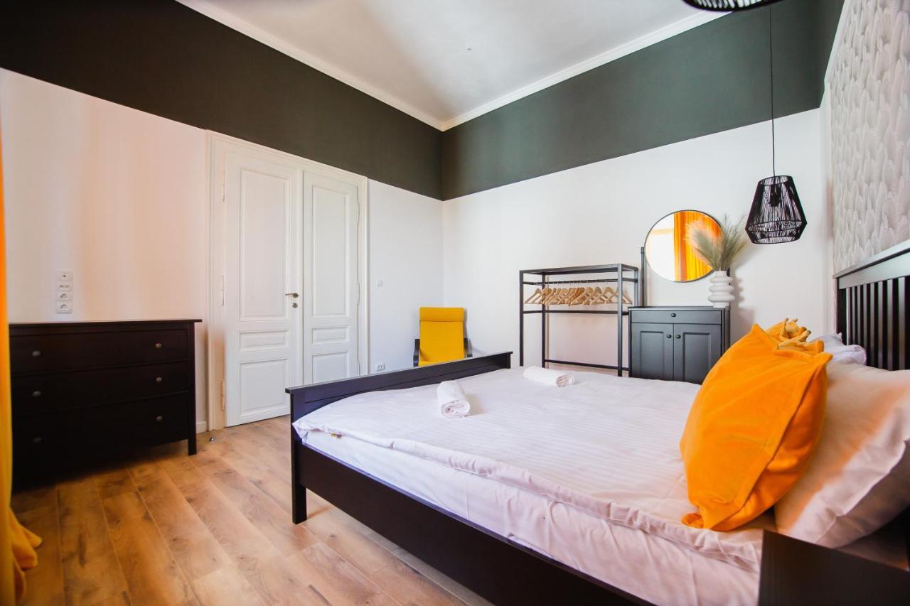 Super Central Spacious Apartment Oradea Zewnętrze zdjęcie